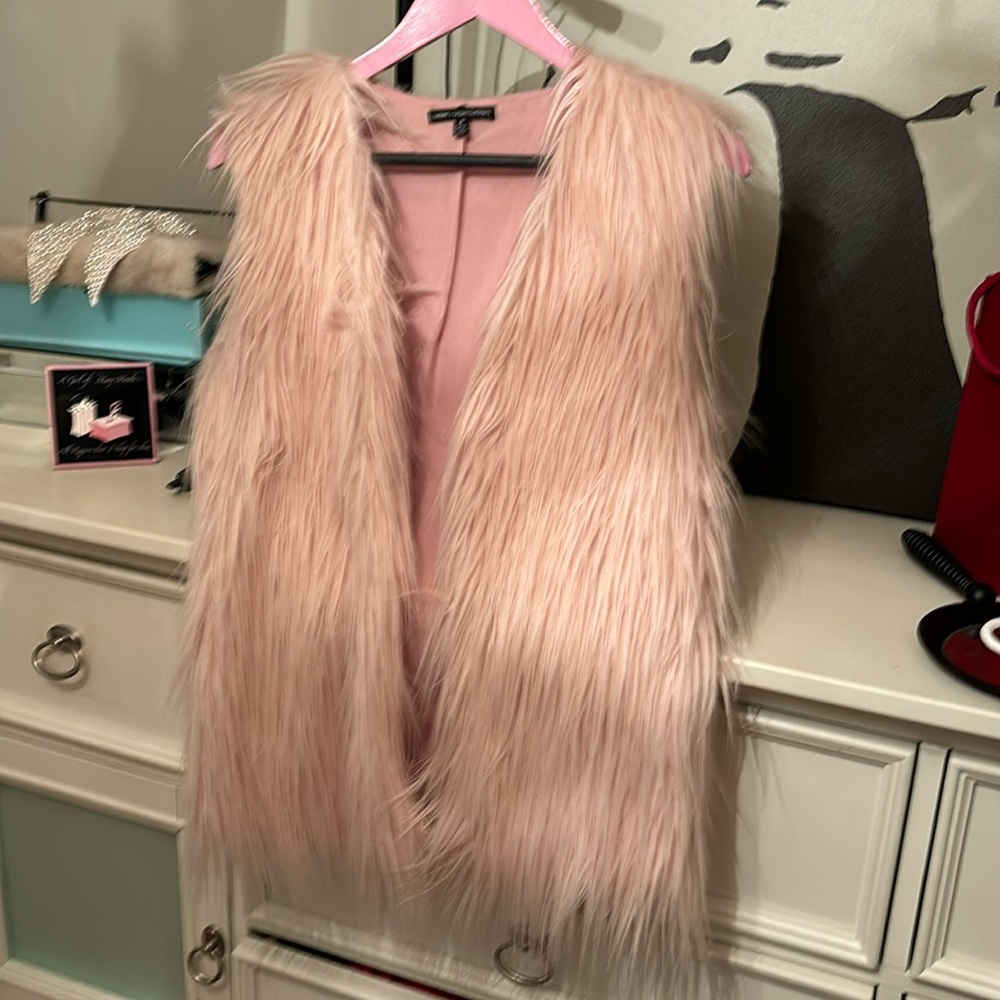 Pink faux fur vest from urban outfitters worn once